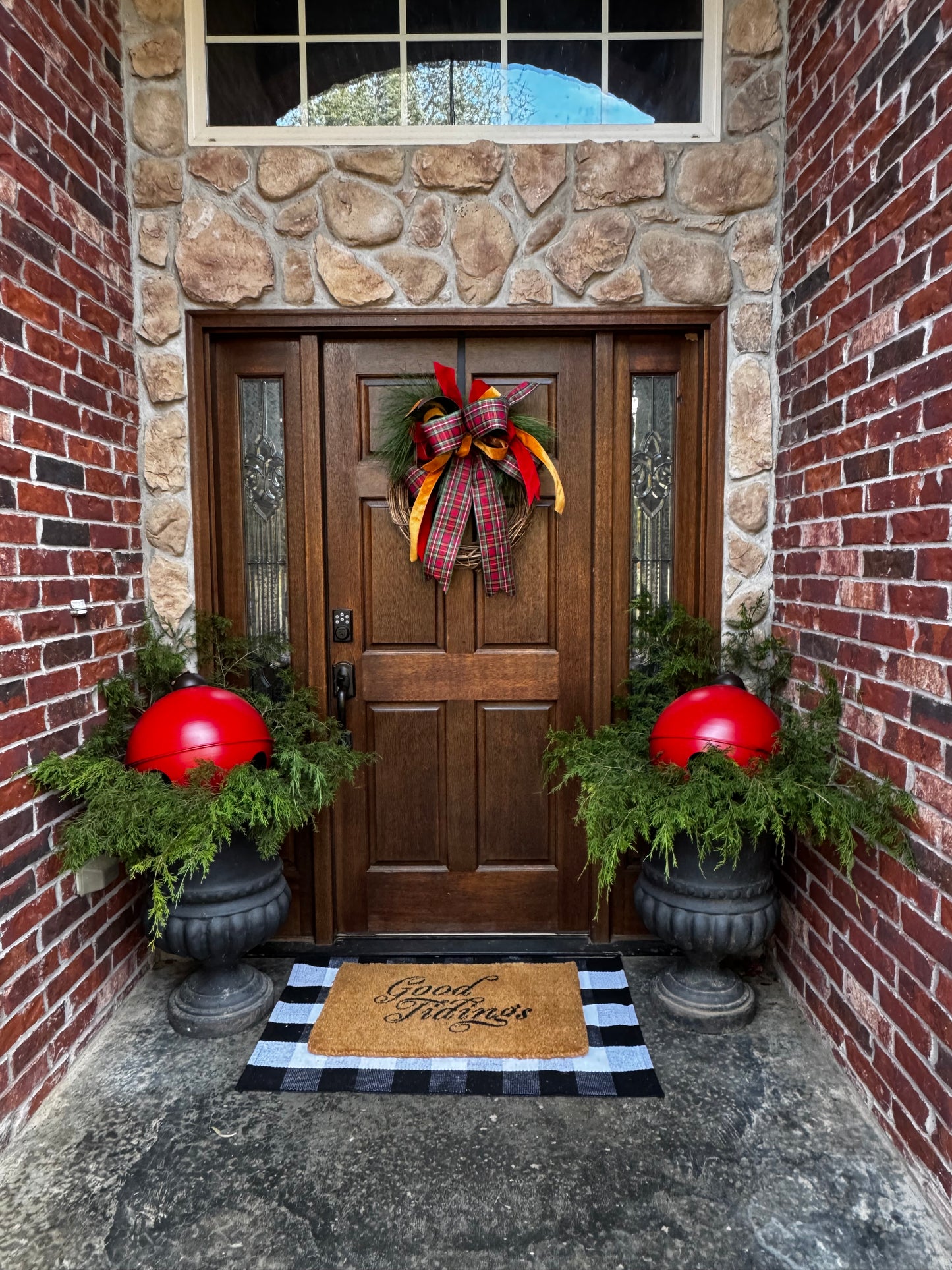 PORCH DECOR