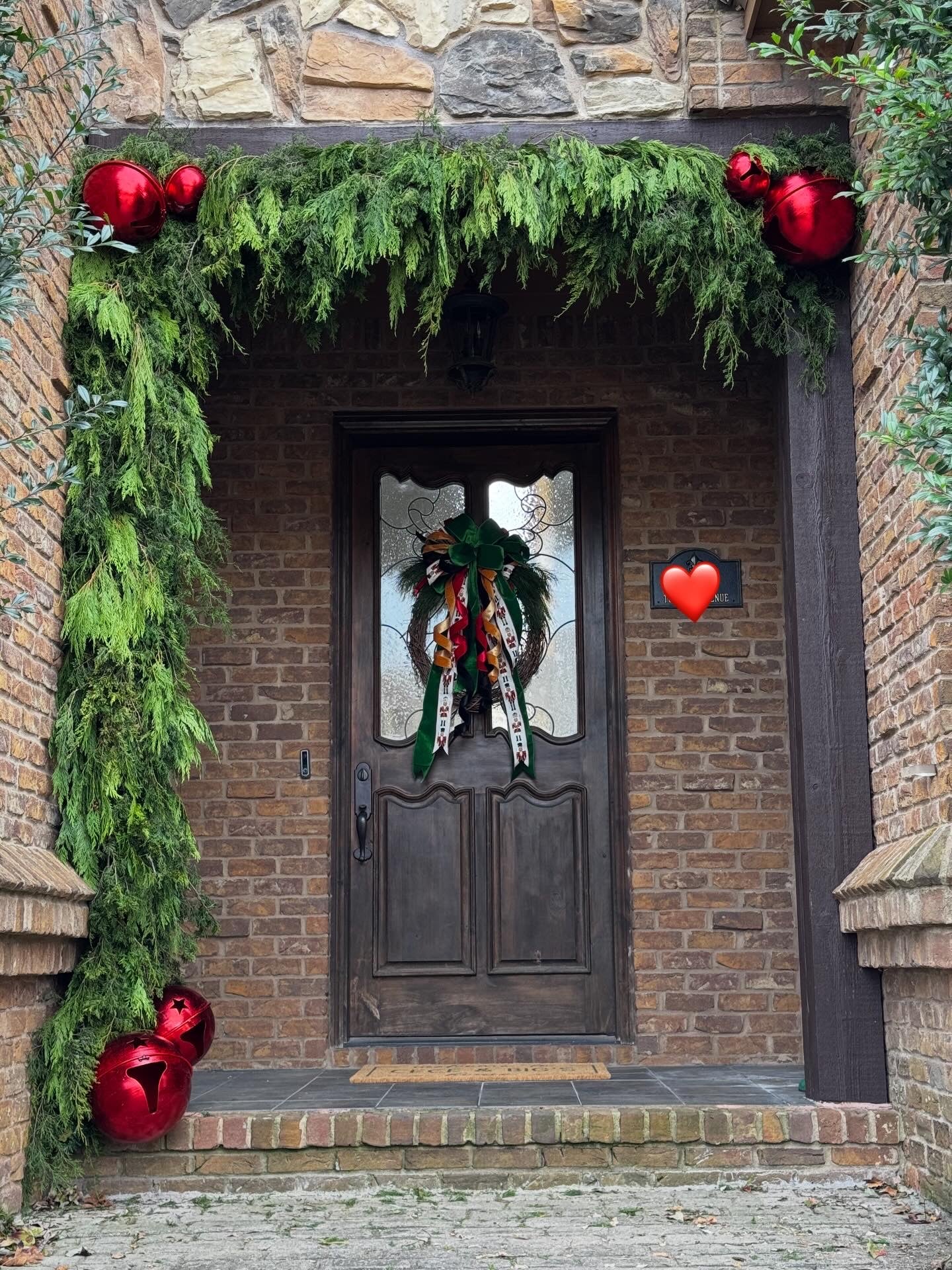 PORCH DECOR