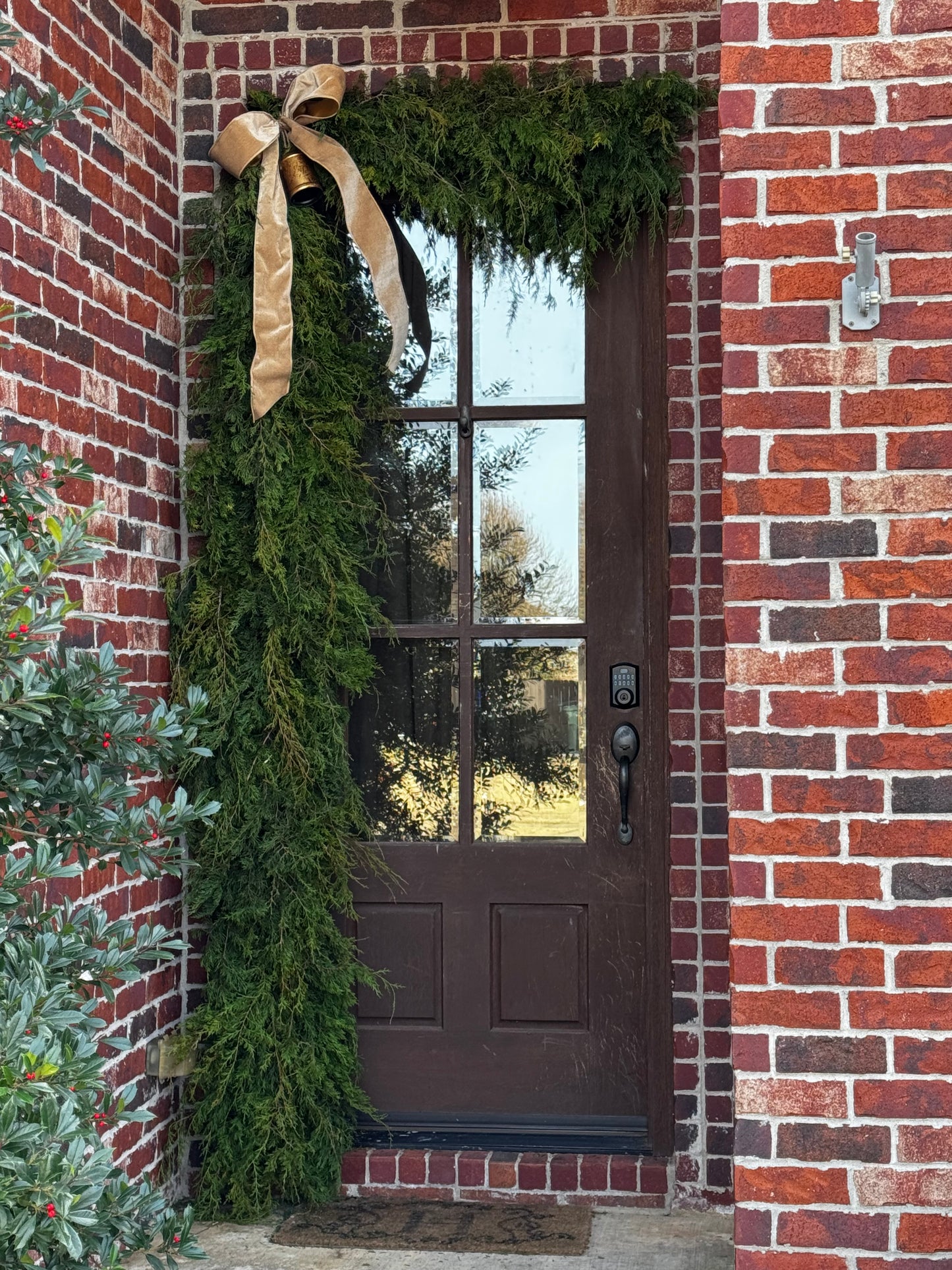 PORCH DECOR